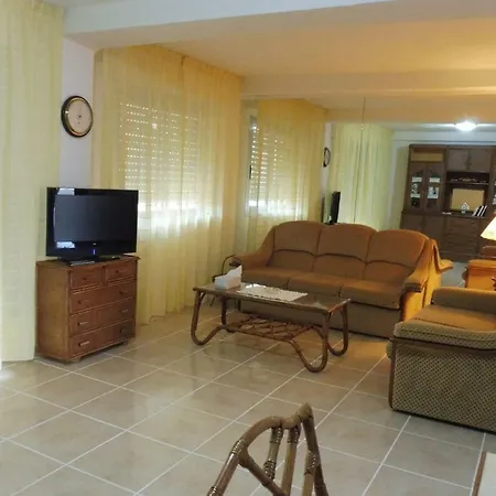 Maryvent Solo Familias Serviplaya * بلايا دي غسيراكو